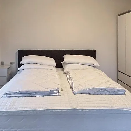 5 Bedroom Awesome In Лемвиг