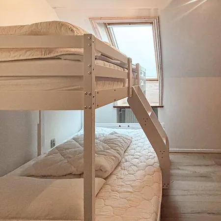 5 Bedroom Awesome In Prázdninový dům
