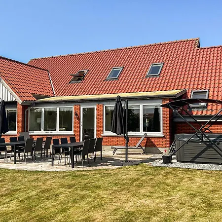 Holiday home 5 Bedroom Awesome In