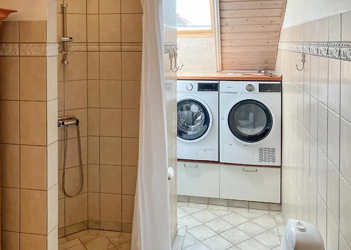 5 Bedroom Awesome In * Lemvig